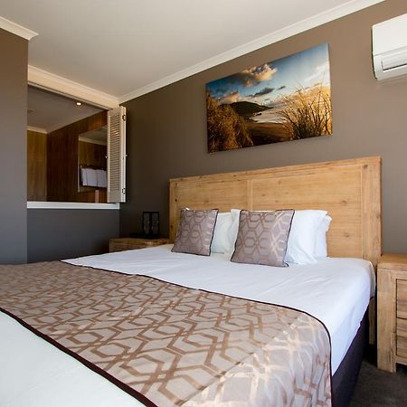 Beach Haven Executive Apartments Korora Екстериор снимка