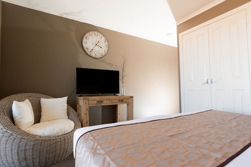 Beach Haven Executive Apartments Korora Екстериор снимка