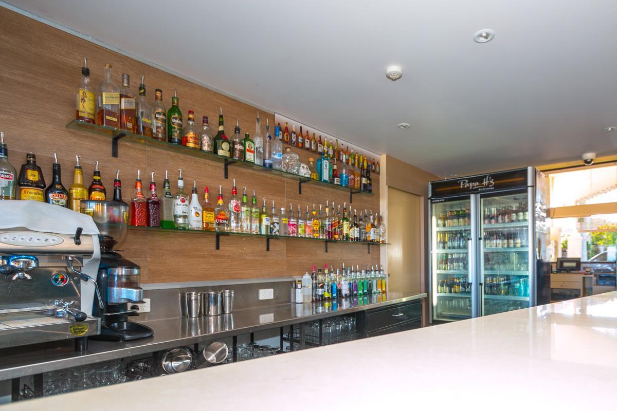 Beach Haven Executive Apartments Korora Екстериор снимка