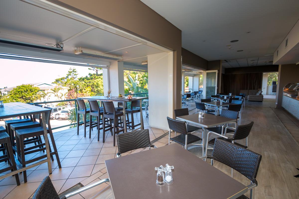 Beach Haven Executive Apartments Korora Екстериор снимка