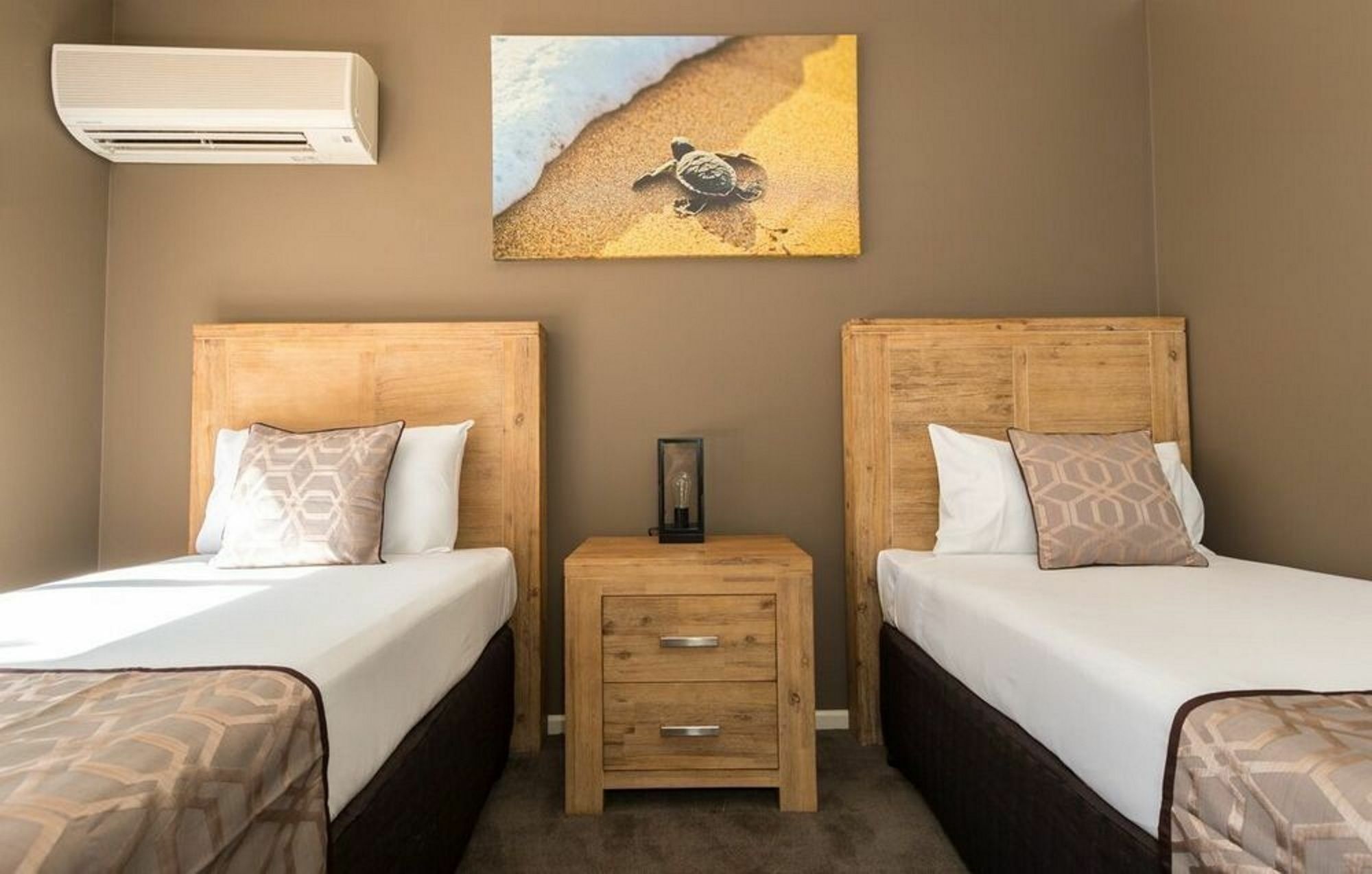 Beach Haven Executive Apartments Korora Екстериор снимка