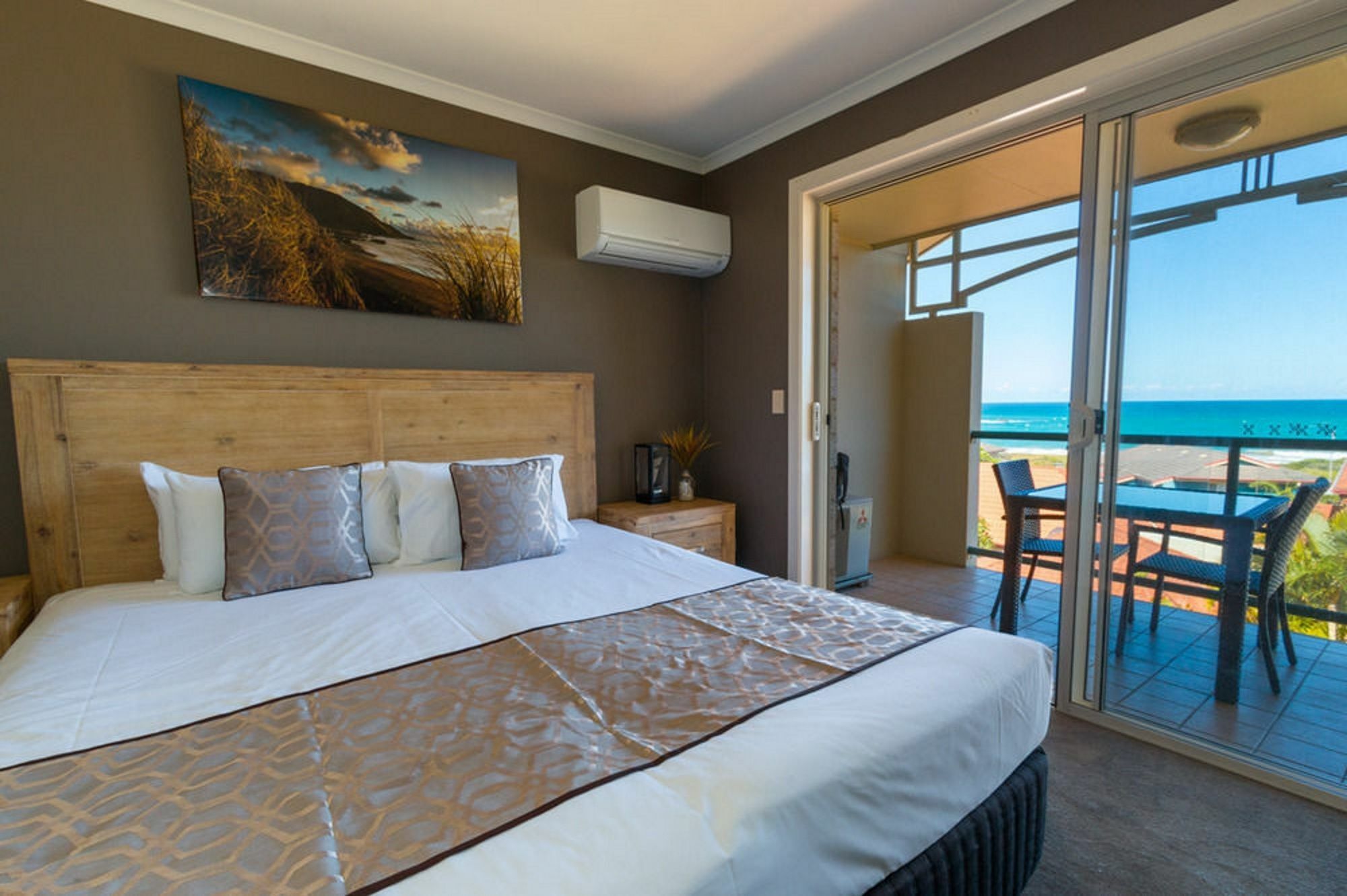 Beach Haven Executive Apartments Korora Екстериор снимка